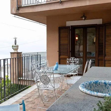 Maison Sea View شقة تاورمينا